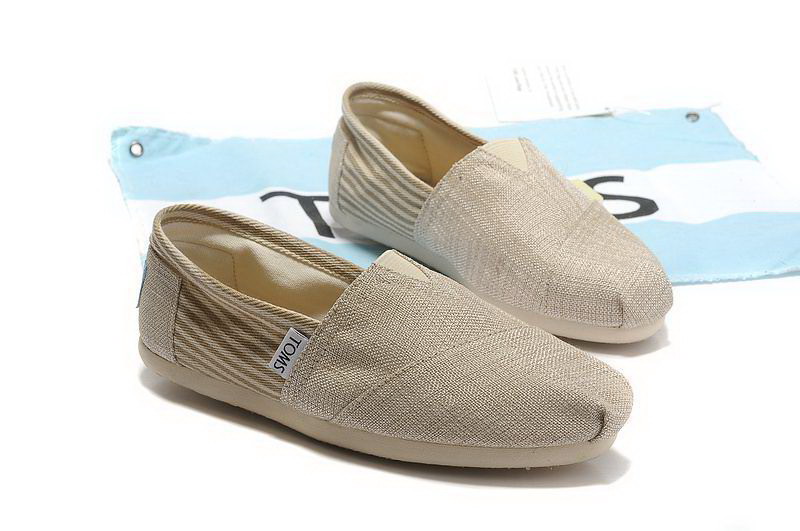 beige toms mens